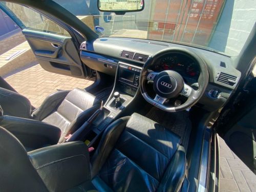 Audi RS4 Quattro 4.2 V8 manual in Namibia