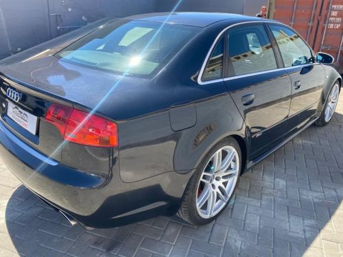 Audi RS4 Quattro 4.2 V8 manual in Namibia