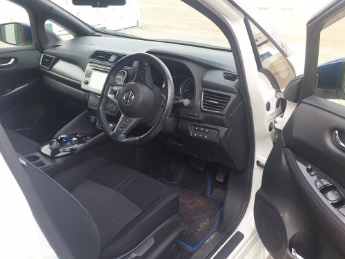 Nissan Leaf Zero Emmission electrical a/t 5 Door in Namibia