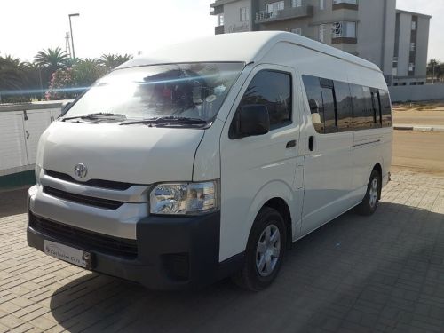 Toyota Quantum 2.7 Sesfikile 16 Seater & Sunroof in Namibia