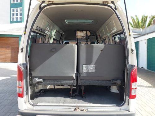 Toyota Quantum 2.7 Sesfikile 16 Seater & Sunroof in Namibia