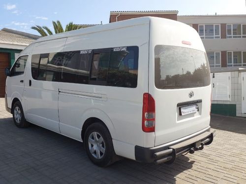 Toyota Quantum 2.7 Sesfikile 16 Seater & Sunroof in Namibia