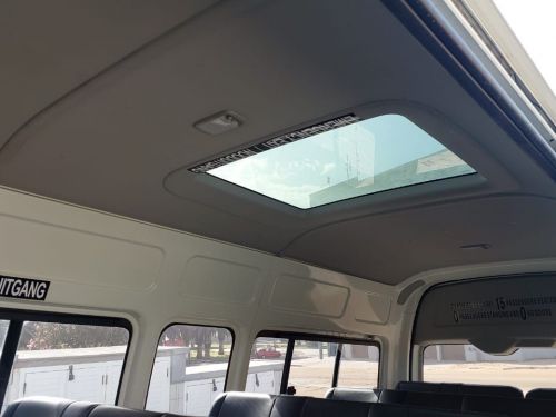 Toyota Quantum 2.7 Sesfikile 16 Seater & Sunroof in Namibia