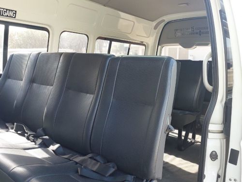 Toyota Quantum 2.7 Sesfikile 16 Seater & Sunroof in Namibia