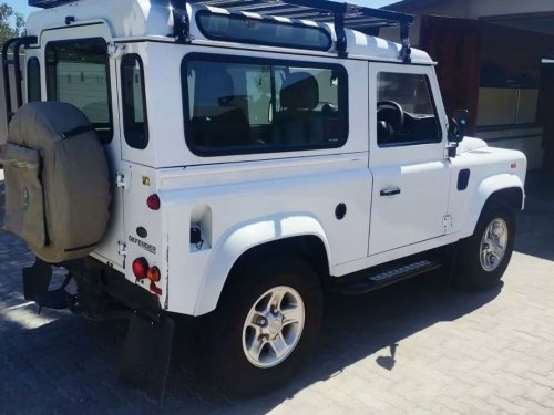 Land Rover Defender 90 2.2 Puma Td4 man in Namibia