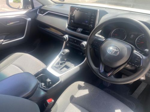 Toyota Rav4 2.0 CVT 5 Door in Namibia