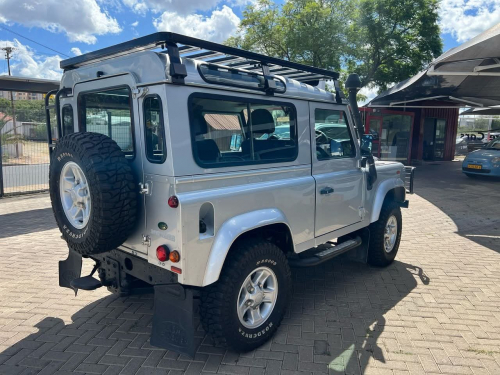 Land Rover Defender Puma 2.4 Diesel in Namibia