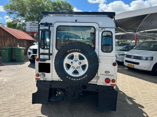 Land Rover Defender Puma 2.4 Diesel in Namibia