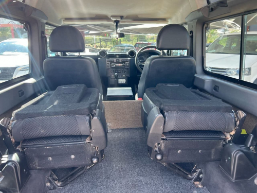 Land Rover Defender Puma 2.4 Diesel in Namibia