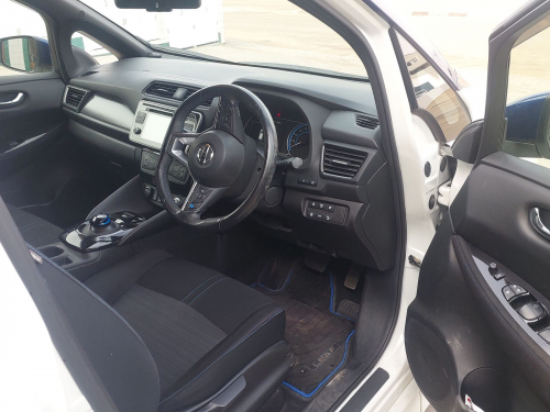 Nissan Leaf Zero Emmission electrical a/t 5 Door in Namibia