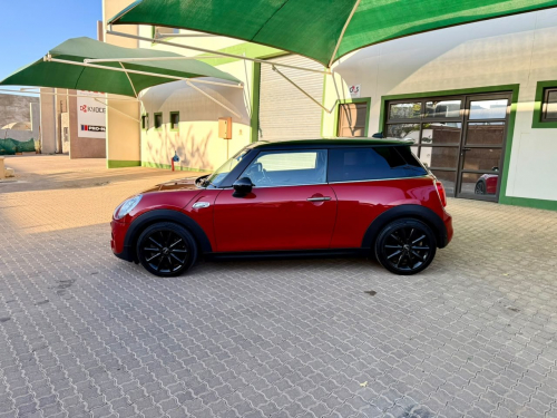 Mini Cooper in Namibia