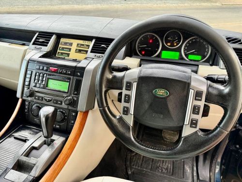 Land Rover Range Rover Sport TDV8 in Namibia