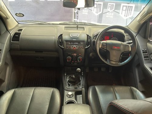 Isuzu D-max 250 4x4 X-Rider in Namibia
