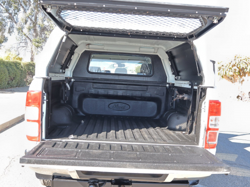 Ford Ford Ranger 2.2 4x4 XLS Double cab Diesel Automatic in Namibia