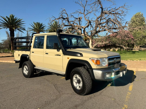 Toyota Toyota LandCruiser 4.5 V8 D/C M/T 4x4 in Namibia