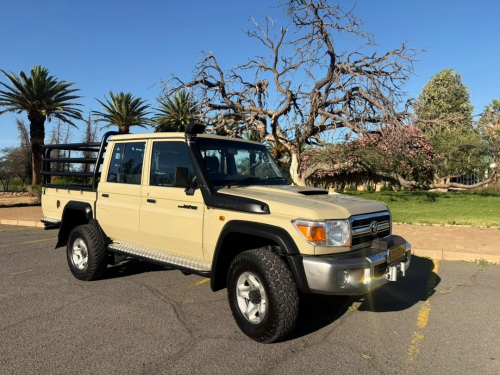 Toyota Toyota LandCruiser 4.5 V8 D/C M/T 4x4 in Namibia