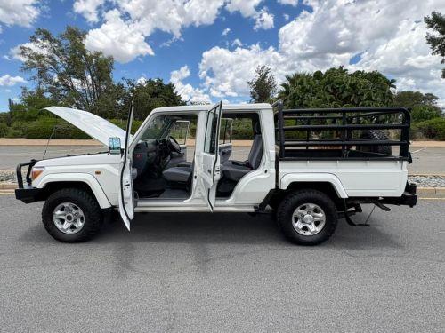 Toyota Toyota Land cruiser D/Cab V8 Diesel in Namibia