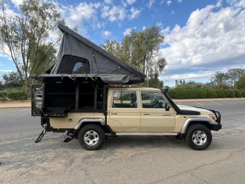 Toyota Toyota Landcruiser V8 Double Cab Diesel 4x4 in Namibia