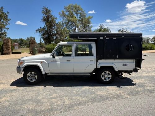 Toyota Toyota Land Cruiser V8 Diesel Camper in Namibia