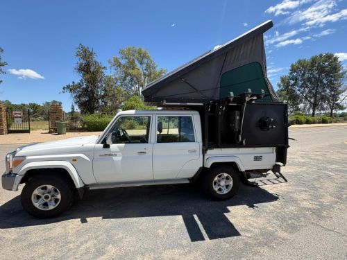 Toyota Toyota Land Cruiser V8 Diesel Camper in Namibia