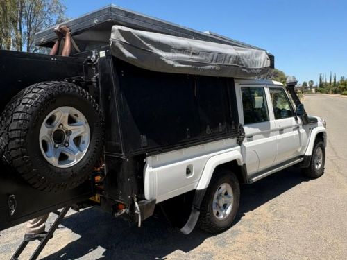 Toyota Toyota Land Cruiser V8 Diesel Camper in Namibia