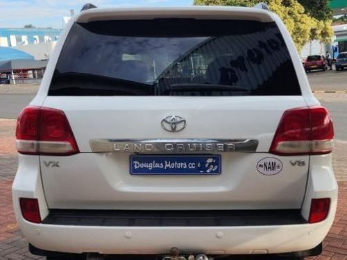 Toyota Land Cruiser 200 V8 TD VX A/T in Namibia