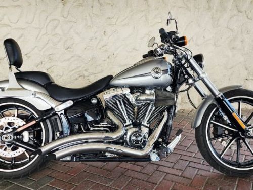 Harley-Davidson Softail Breakout (FXSB) in Namibia