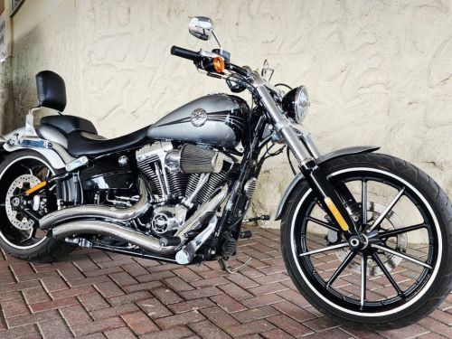 Harley-Davidson Softail Breakout (FXSB) in Namibia