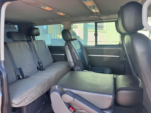 Volkswagen T5 Caravelle 2.0 BiTDi DSG 4MOT in Namibia