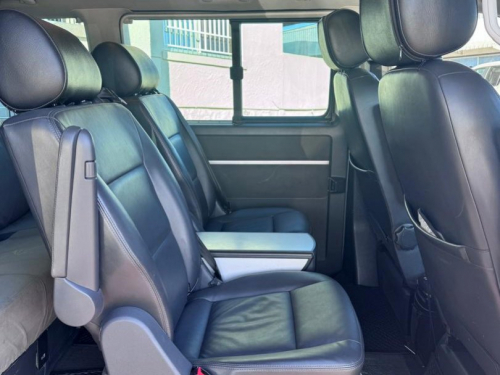 Volkswagen T5 Caravelle 2.0 BiTDi DSG 4MOT in Namibia