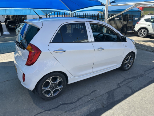 Kia Picanto 1.2L EX in Namibia
