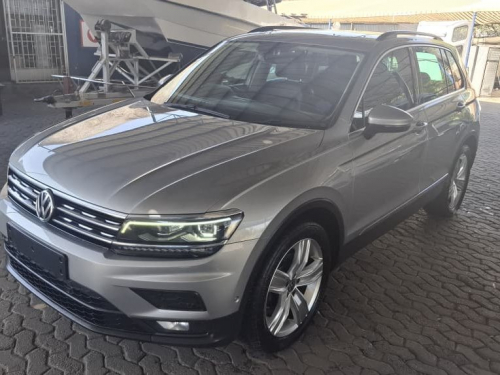Volkswagen TIGUAN 1.4 TSI COMFORTLINE DSG in Namibia