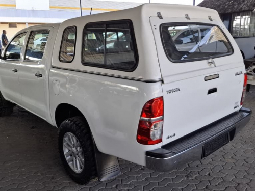 Toyota HILUX 2.5 D4D D/CAB 4X4 in Namibia