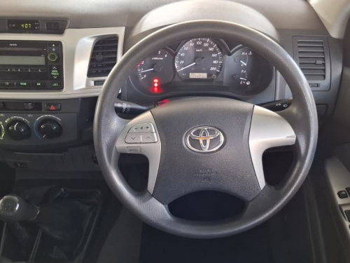 Toyota HILUX 2.5 D4D D/CAB 4X4 in Namibia