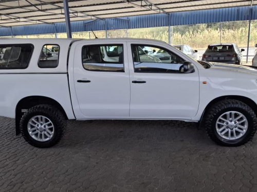 Used Toyota HILUX 2.5 D4D D/CAB 4X4 for sale in Windhoek