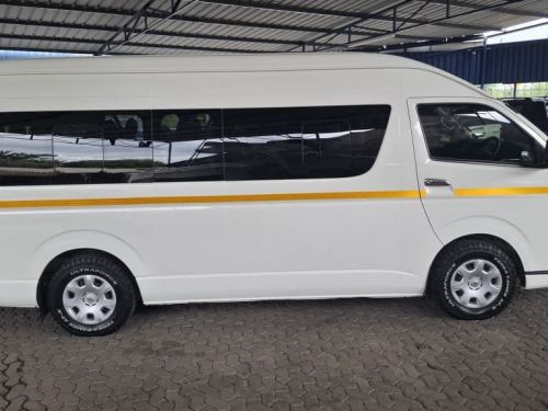 Toyota QUANTUM 2.5 D4D GL 14 SEATER in Namibia