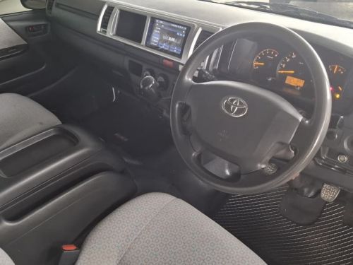 Toyota QUANTUM 2.5 D4D GL 14 SEATER in Namibia