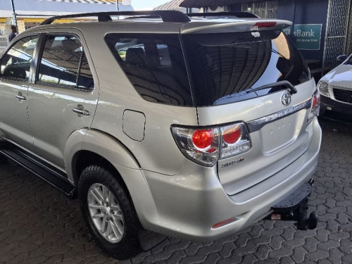 Toyota FORTUNER 3.0 D4D 4X4 MAN in Namibia
