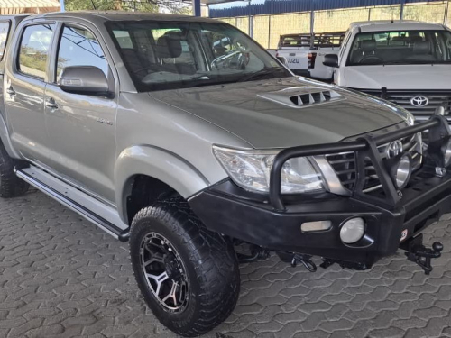 Toyota HILUX 3.0 D4D RAIDER 4X4 D/CAB AUTO in Namibia