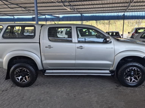 Used Toyota HILUX 3.0 D4D RAIDER 4X4 D/CAB AUTO for sale in Windhoek