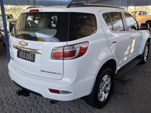 Chevrolet TRAILBLAZER 2.8 4X4 AUTO in Namibia