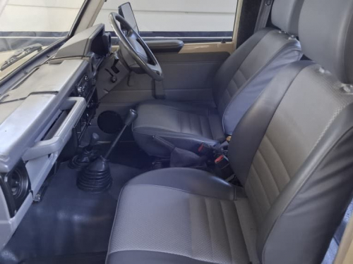 Toyota LANDCRUISER 4.5 EFI 11 SEATER TOURIST TRANSPORTER in Namibia