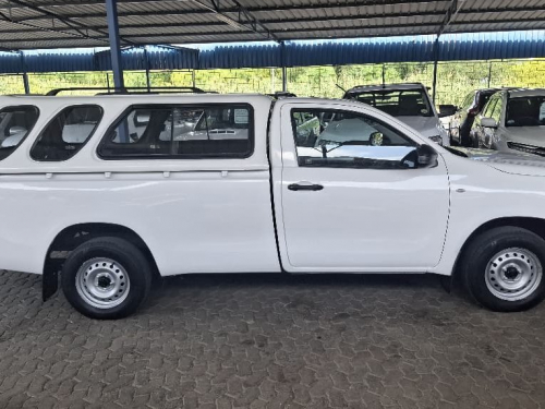 Toyota HILUX 2000 VVTI A/CON in Namibia