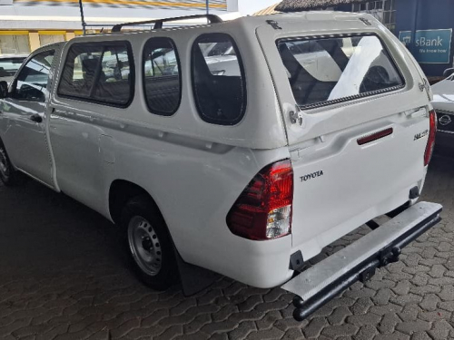 Toyota HILUX 2000 VVTI A/CON in Namibia