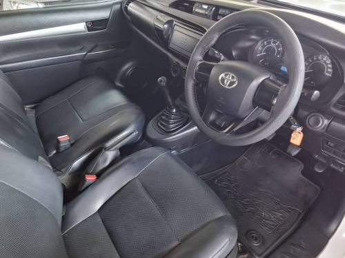 Toyota HILUX 2.4 GD 4X2 LWB S/CAB in Namibia