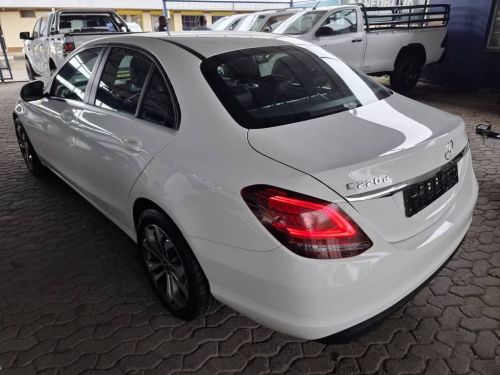 Mercedes-Benz C220 DIESEL AUTO in Namibia