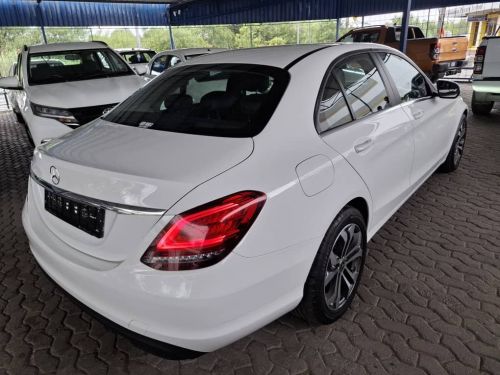 Mercedes-Benz C220 DIESEL AUTO in Namibia
