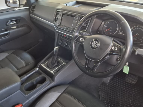 Volkswagen AMAROK 3.0 V6 DIESEL HIGHLINE 4-MOTION in Namibia