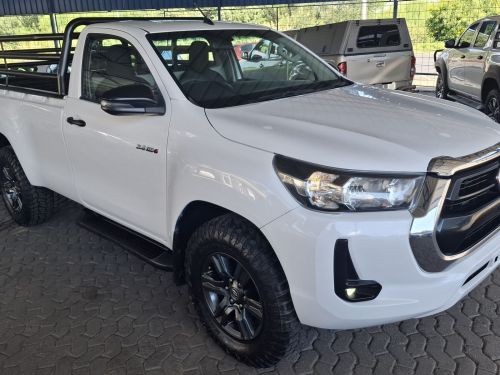 Toyota HILUX 2.4 RAIDER 4X4 S/CAB AUTO in Namibia