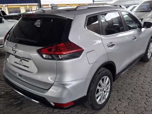 Nissan X-TRAIL 2.5 ACCENTA  ALL WHEEL DRIVE AUTO in Namibia